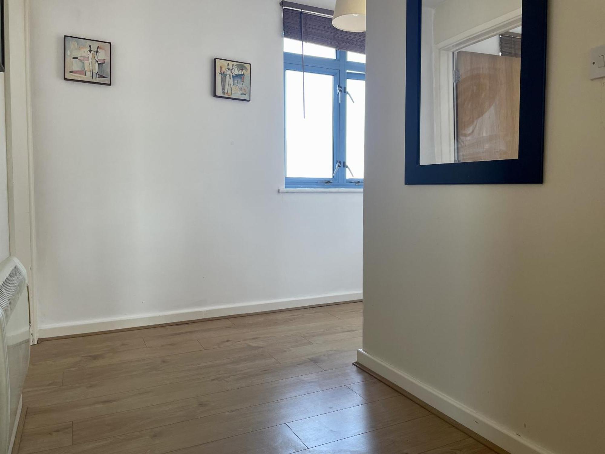 Hk Life Serviced Apartment , City Centre Swindon Kültér fotó